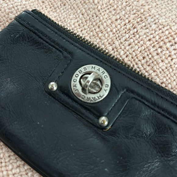 MARC by MARC JACOBS Card Holder - Picture 3 of 7